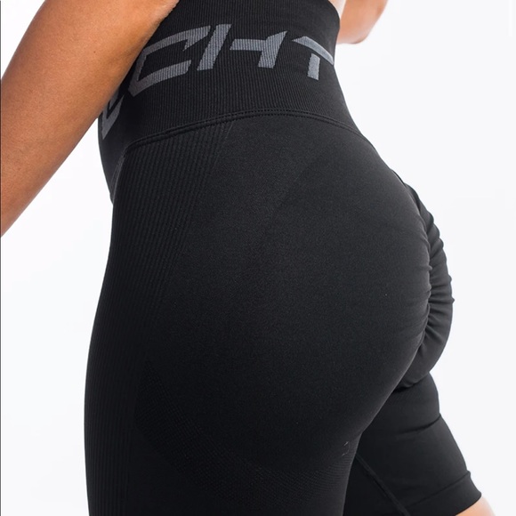 Echt butt scrunch work out shorts - Picture 4 of 5